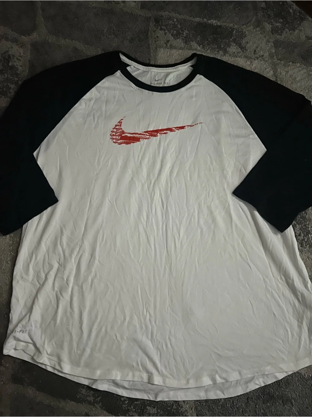 Nike Men’s White and Black Raglan Logo Shirt size XXL - Picture 2 of 10